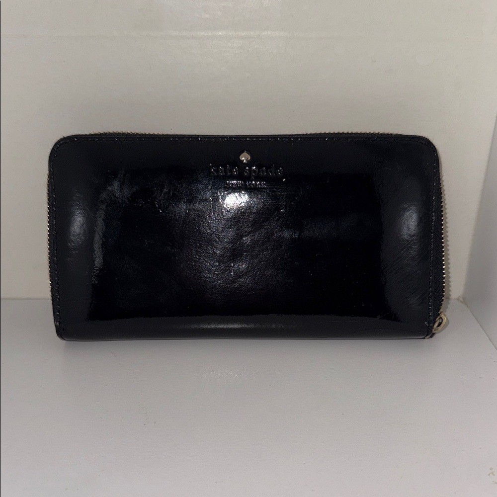 Kate Spade Glossy Black Zip Wallet